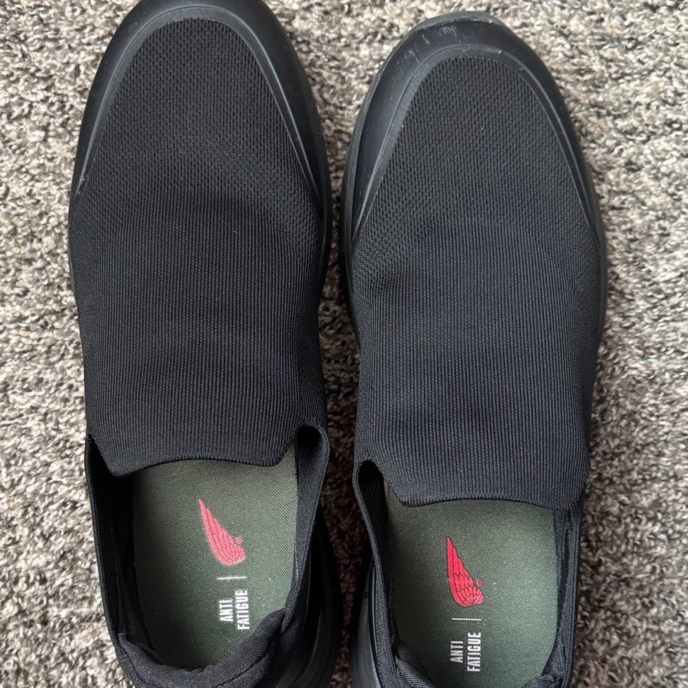 Nike Men's Black Anti-Fatigue Slip-On Sneakers